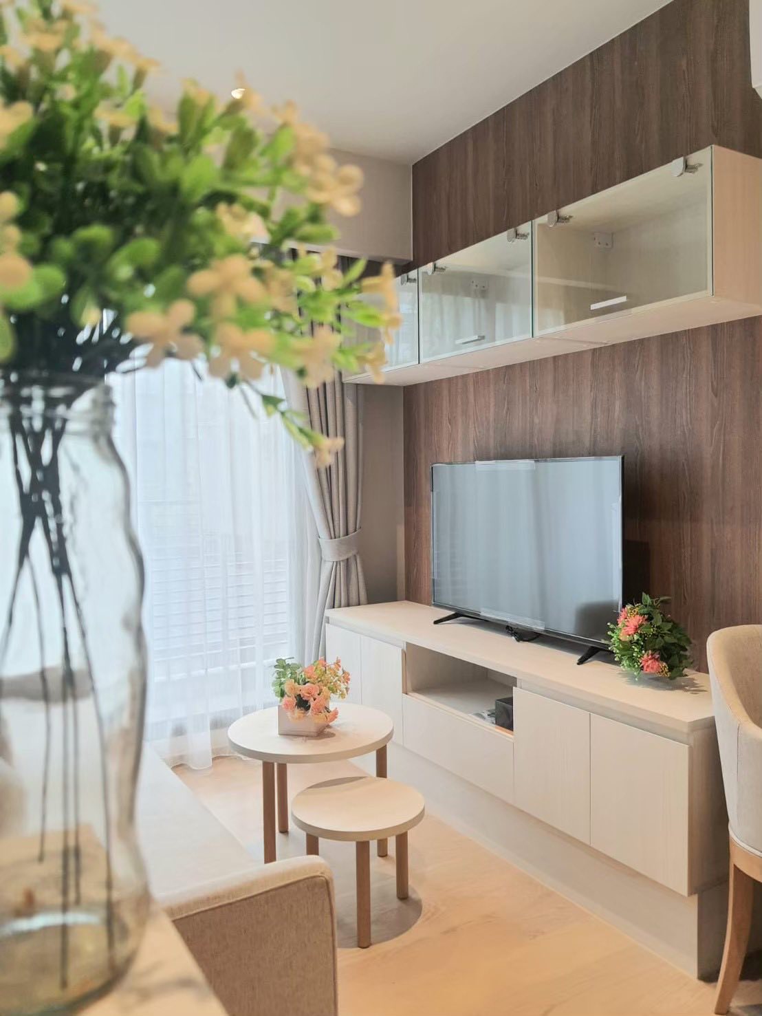 Runesu Thonglor 5 - Amber International